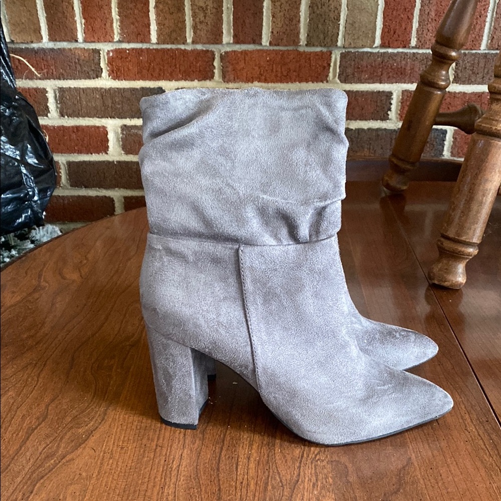 Women's Suede Ankle Boots - Gray